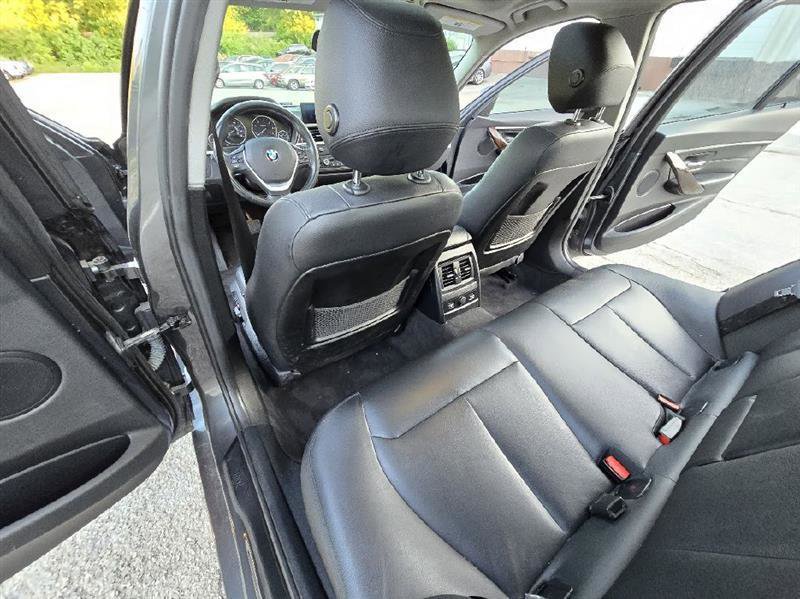 Used 2015 BMW 328d xDrive Sedan AWD/4WD image 23
