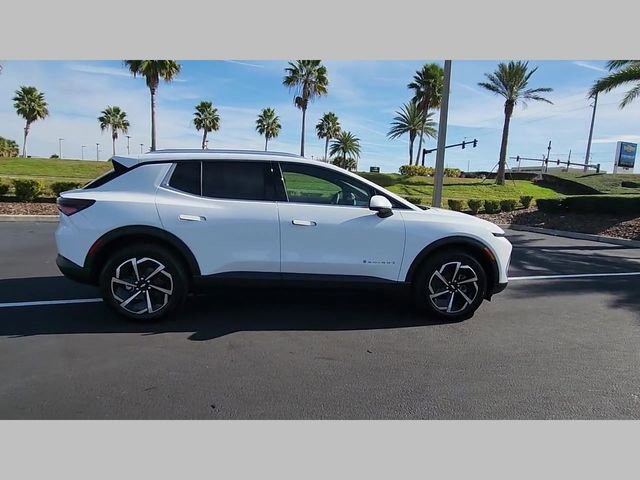 New 2026 Chevrolet Equinox EV LT image 27