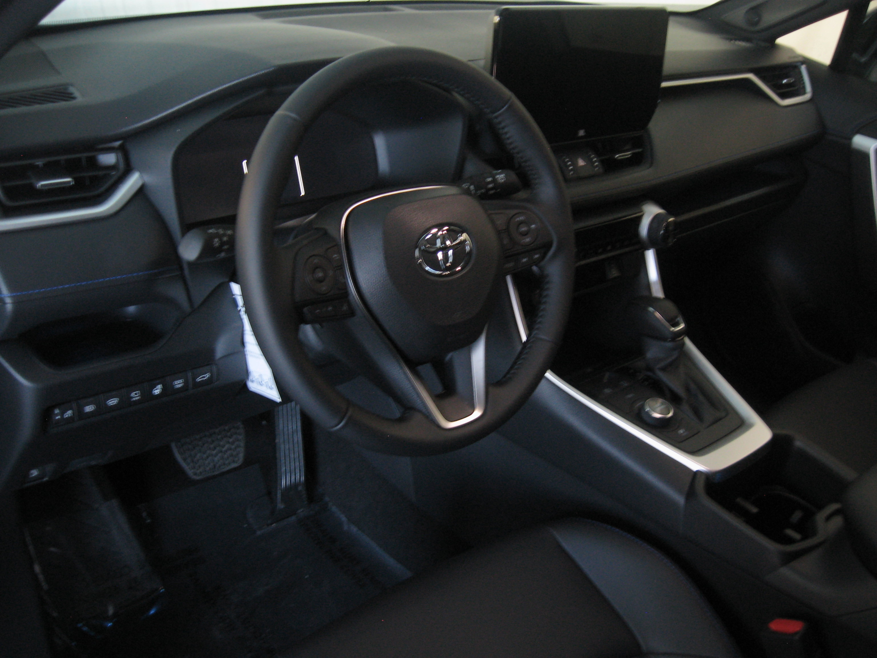 Used 2025 Toyota RAV4 XSE w/ Advanced Technology Package image 11