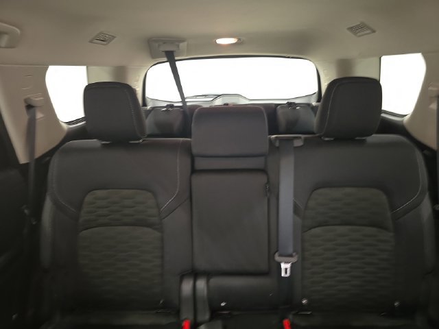 Used 2025 Nissan Pathfinder SV FWD image 23