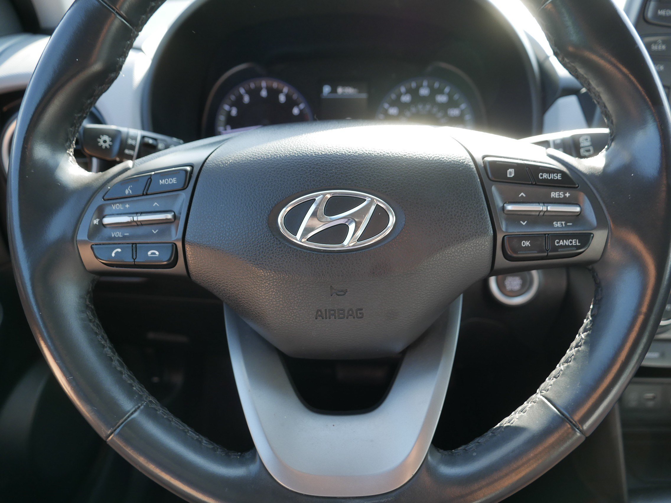 Used 2020 Hyundai Kona Limited AWD/4WD image 25