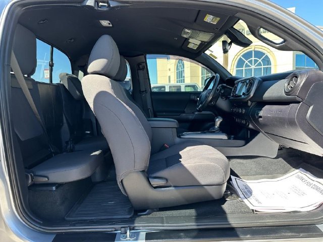 Used 2019 Toyota Tacoma TRD Sport w/ Technology Package AWD/4WD image 12