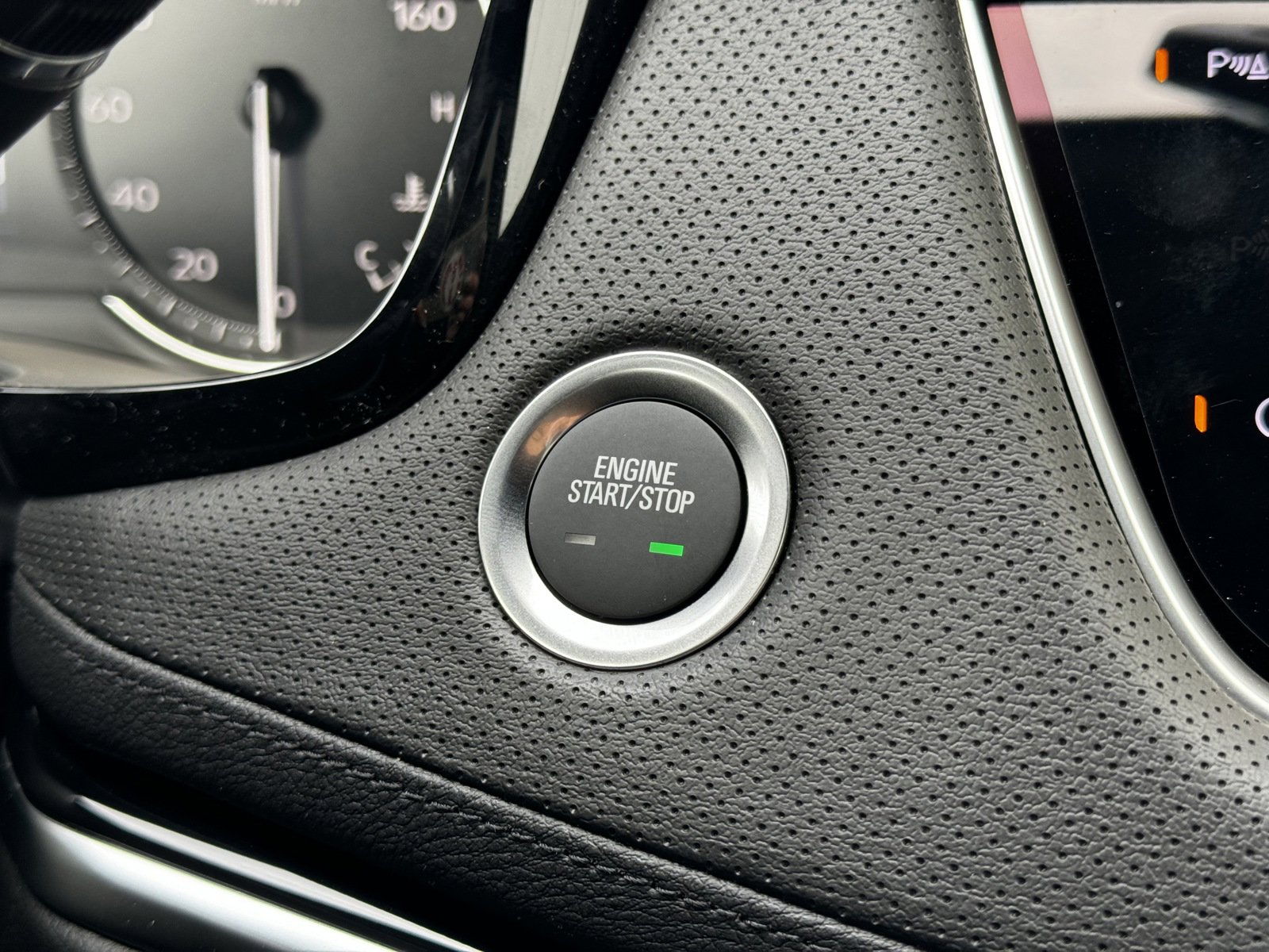 New 2025 Cadillac XT6 Luxury image 31