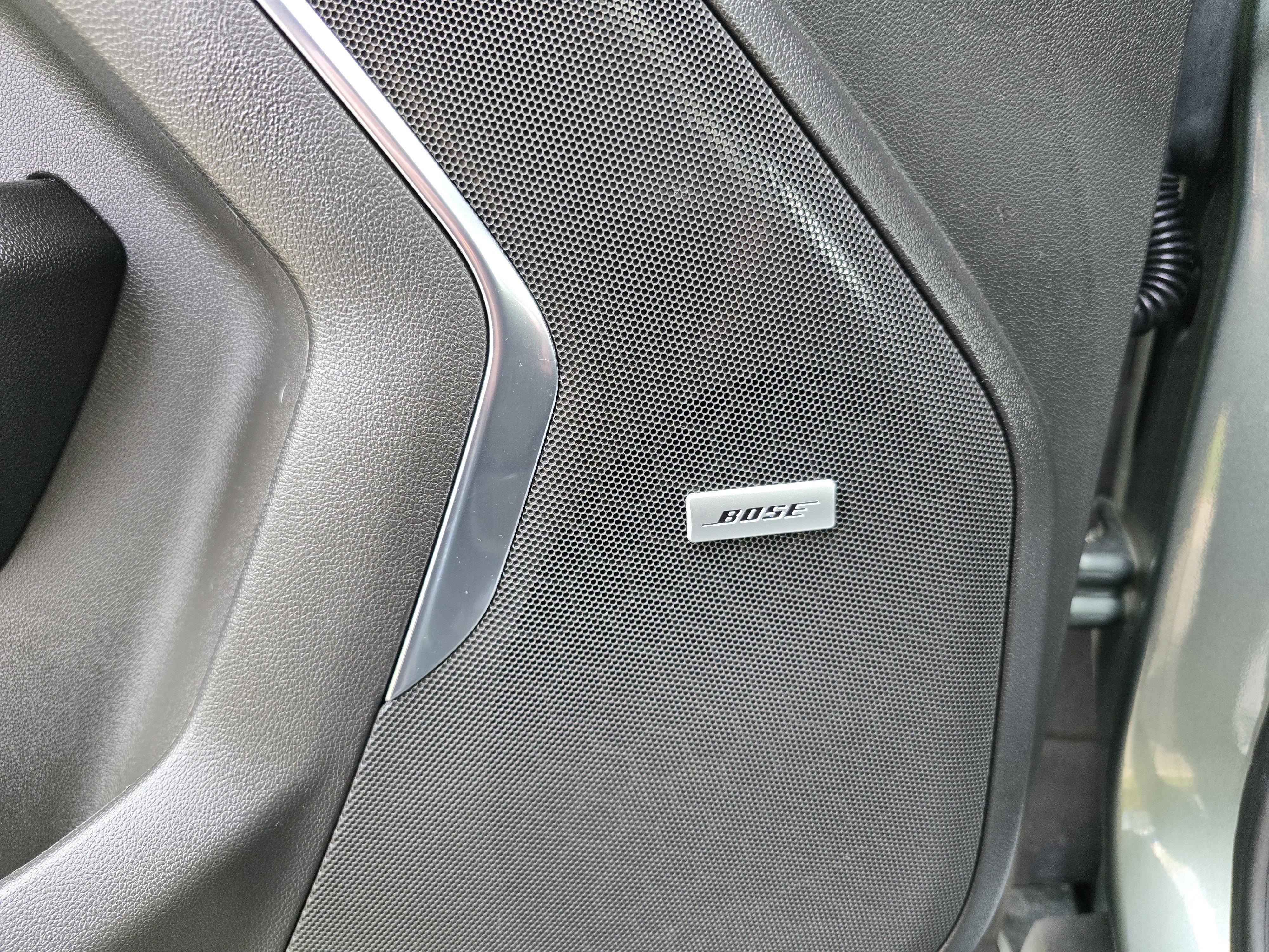 Used 2023 Chevrolet Suburban RST w/ Sport Performance Package image 20