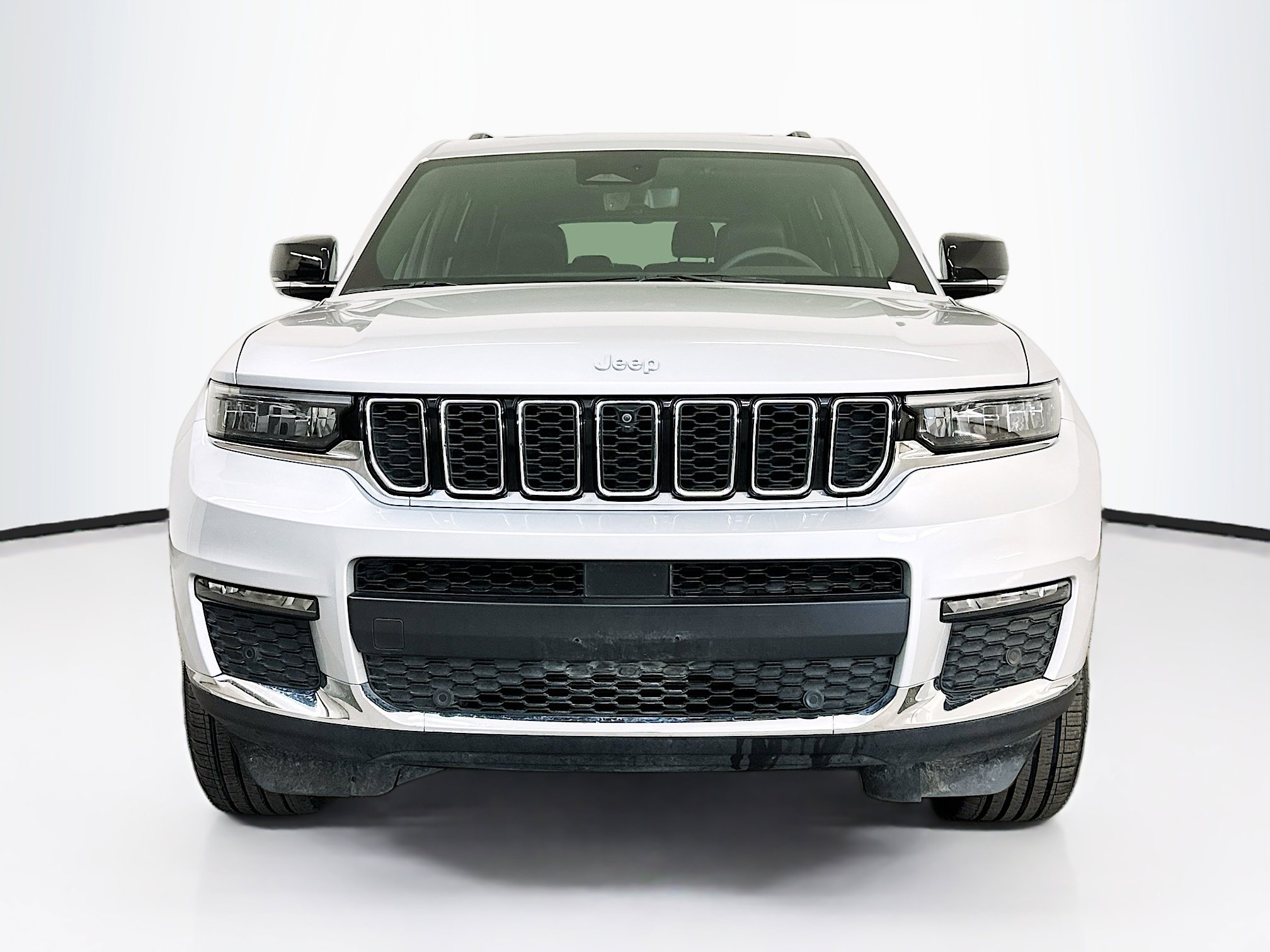 Used 2024 Jeep Grand Cherokee L Limited w/ Luxury Tech Group II image 2