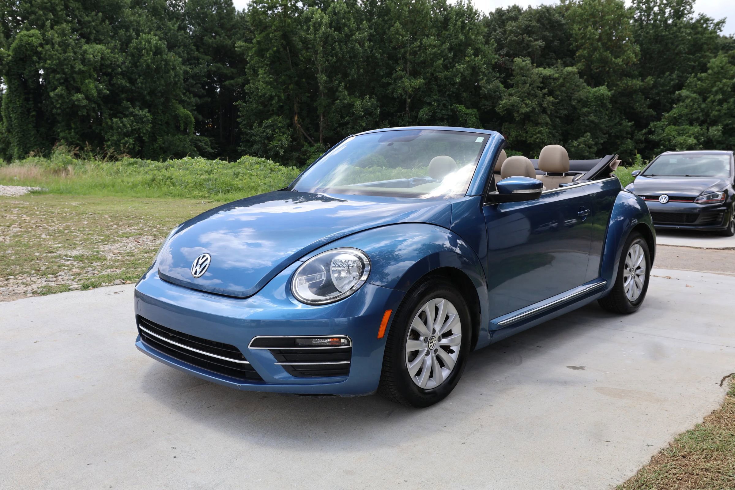 Used 2018 Volkswagen Beetle 2.0T S image 13