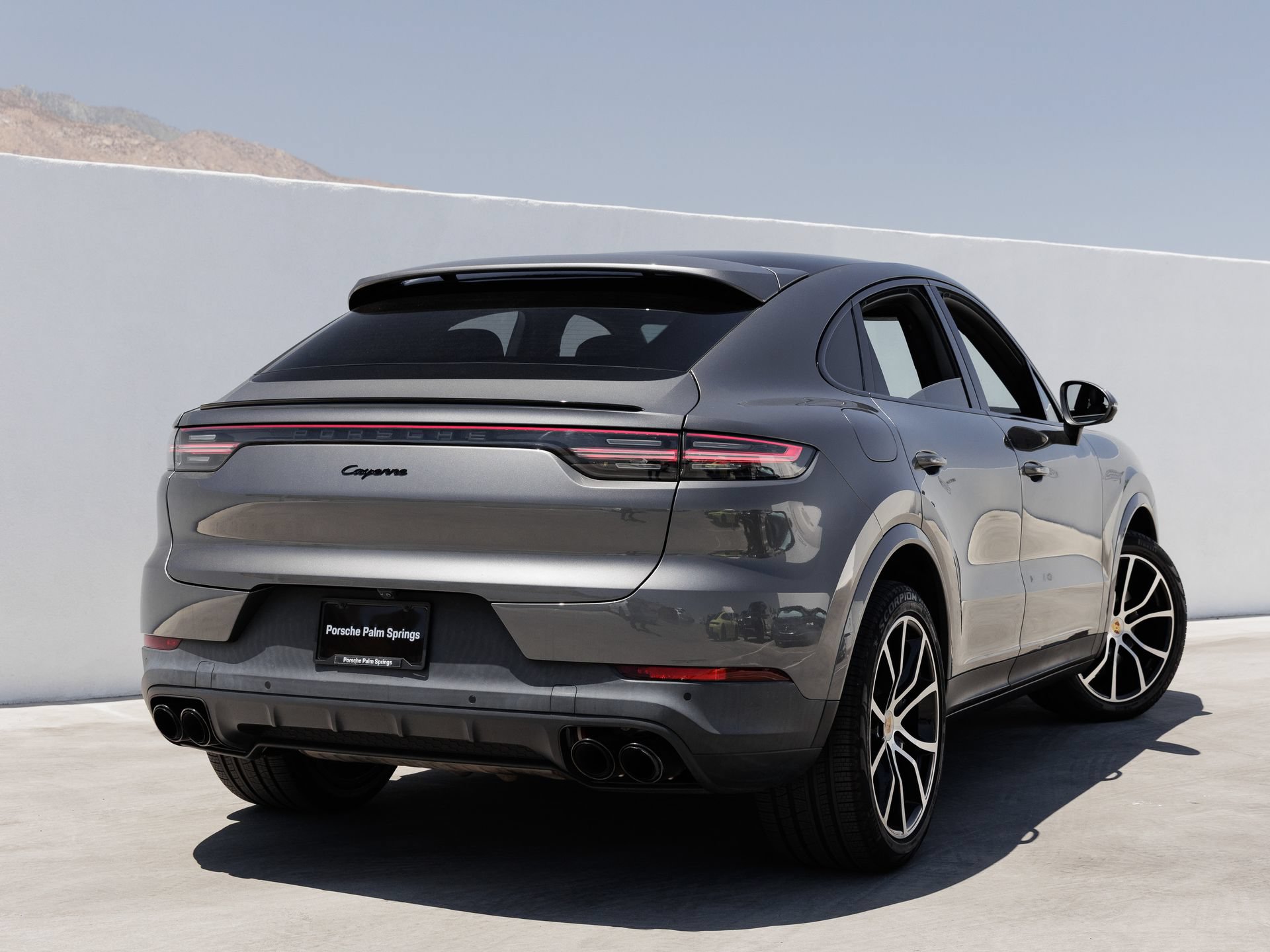 Certified 2022 Porsche Cayenne Coupe AWD/4WD image 7