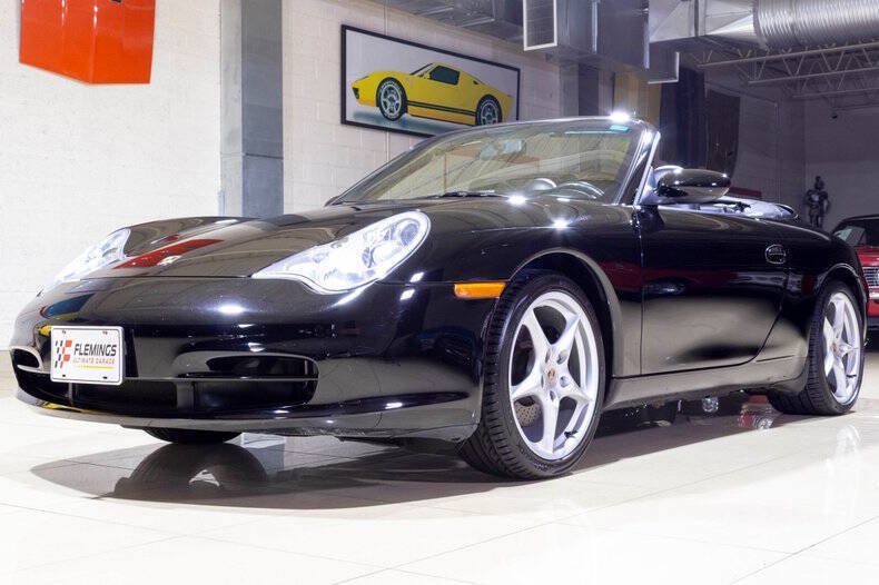 Used 2004 Porsche 911 Carrera RWD image 3