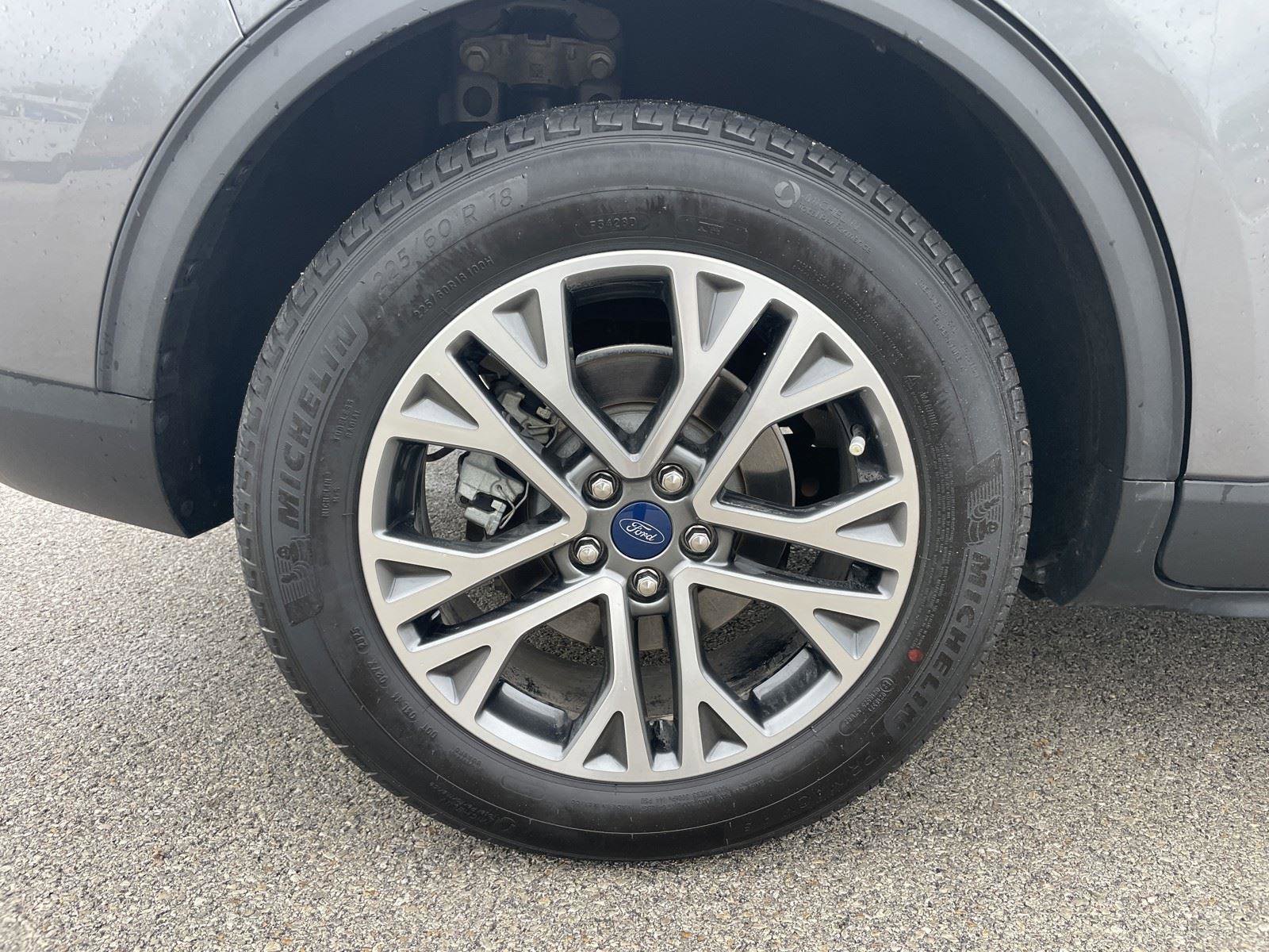 Used 2022 Ford Escape SEL image 36