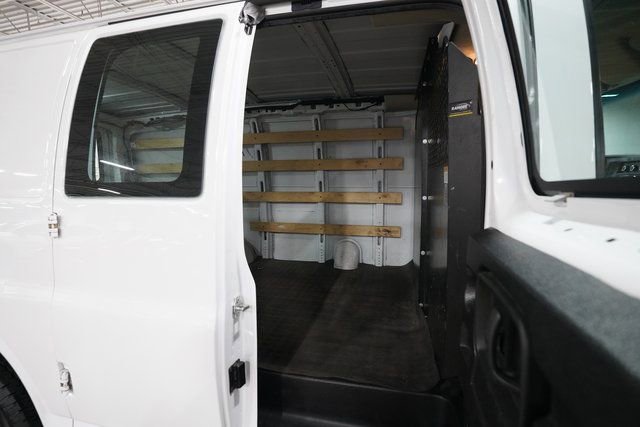 Used 2020 GMC Savana 2500 w/ Driver Convenience Package image 15