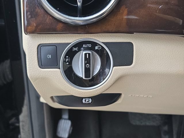 Used 2013 Mercedes-Benz GLK 350 2WD image 34