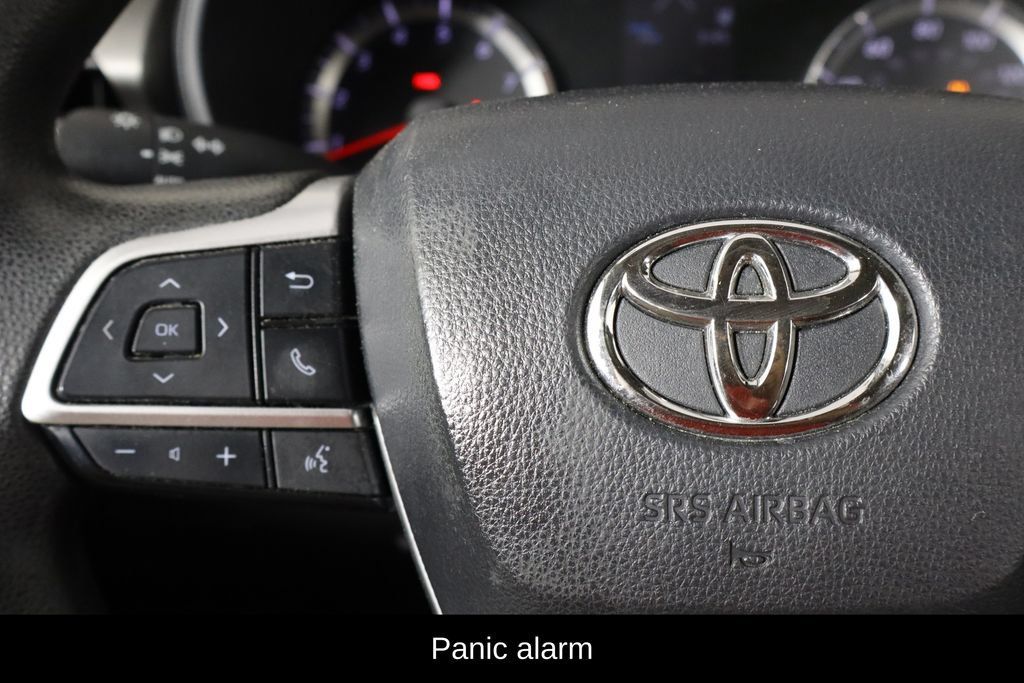 Used 2022 Toyota Highlander L AWD/4WD image 8