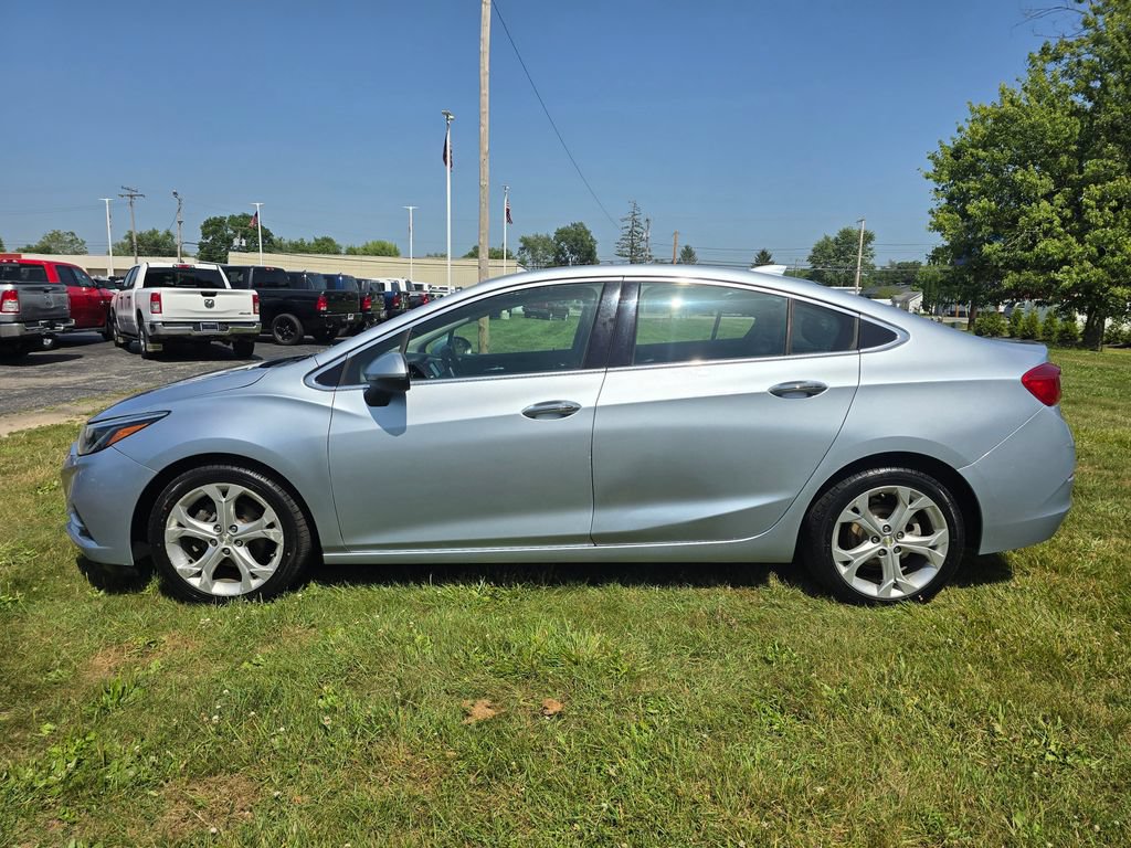 Used 2017 Chevrolet Cruze Premier FWD image 4