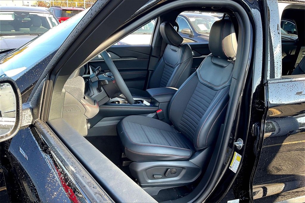 New 2026 Ford Explorer ST-Line image 9