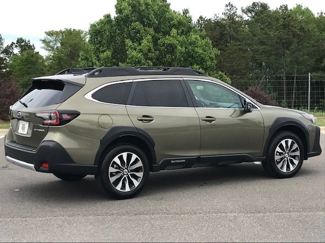 Certified 2025 Subaru Outback Limited image 3