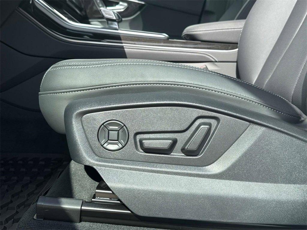 New 2025 Audi Q7 3.0T Premium Plus image 8