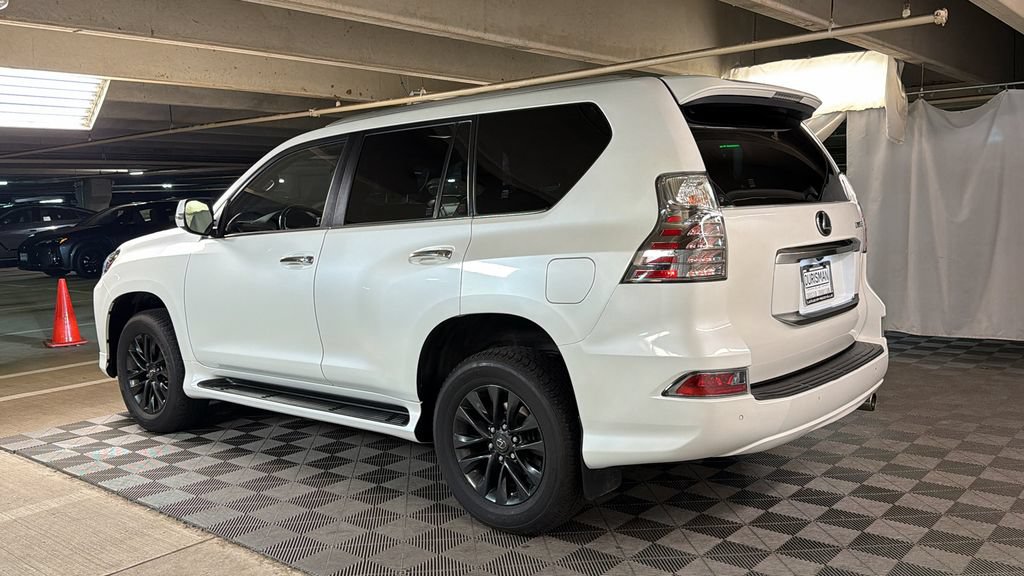 Used 2022 Lexus GX 460 Premium w/ Premium Package AWD/4WD image 7