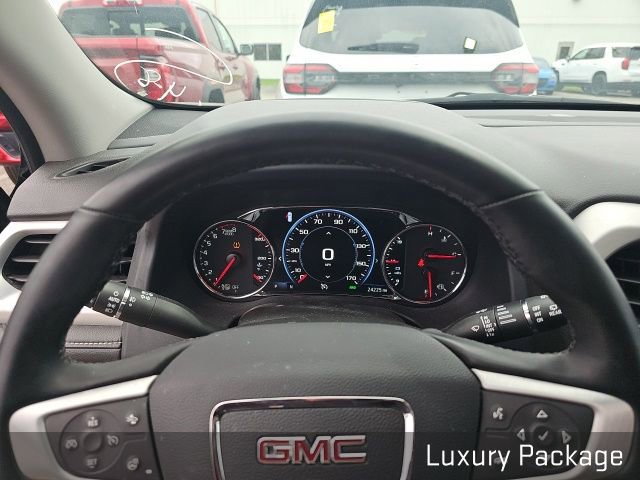 Used 2023 GMC Acadia SLT w/ Technology Package image 13