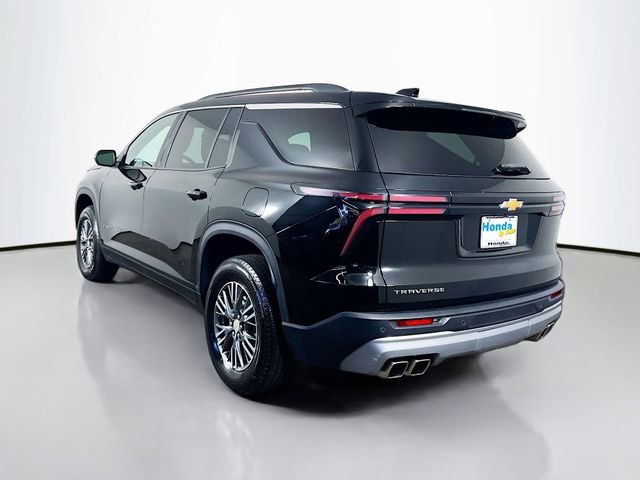 Used 2025 Chevrolet Traverse LT image 7