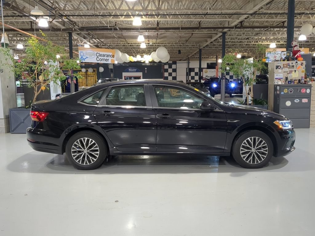 Used 2019 Volkswagen Jetta SEL w/ Cold Weather Package FWD image 7