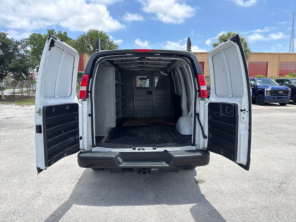 Used 2021 GMC Savana 2500 RWD image 24