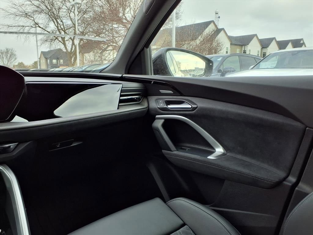 New 2025 Audi SQ5 Premium Plus image 24