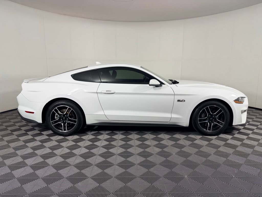 Used 2021 Ford Mustang GT image 3