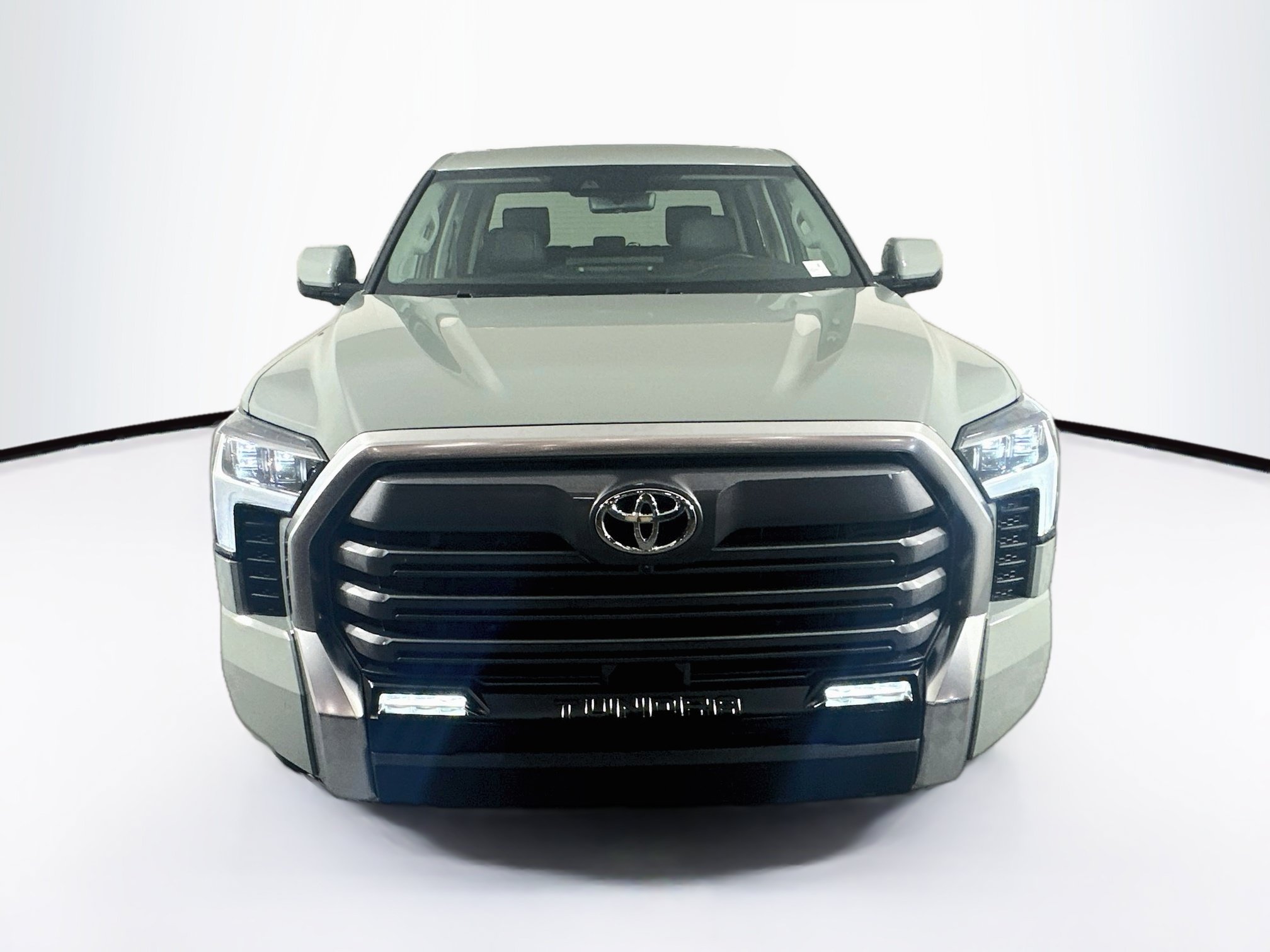 Used 2024 Toyota Tundra Limited AWD/4WD image 2