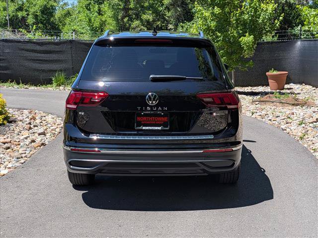 Certified 2023 Volkswagen Tiguan SE AWD/4WD image 4