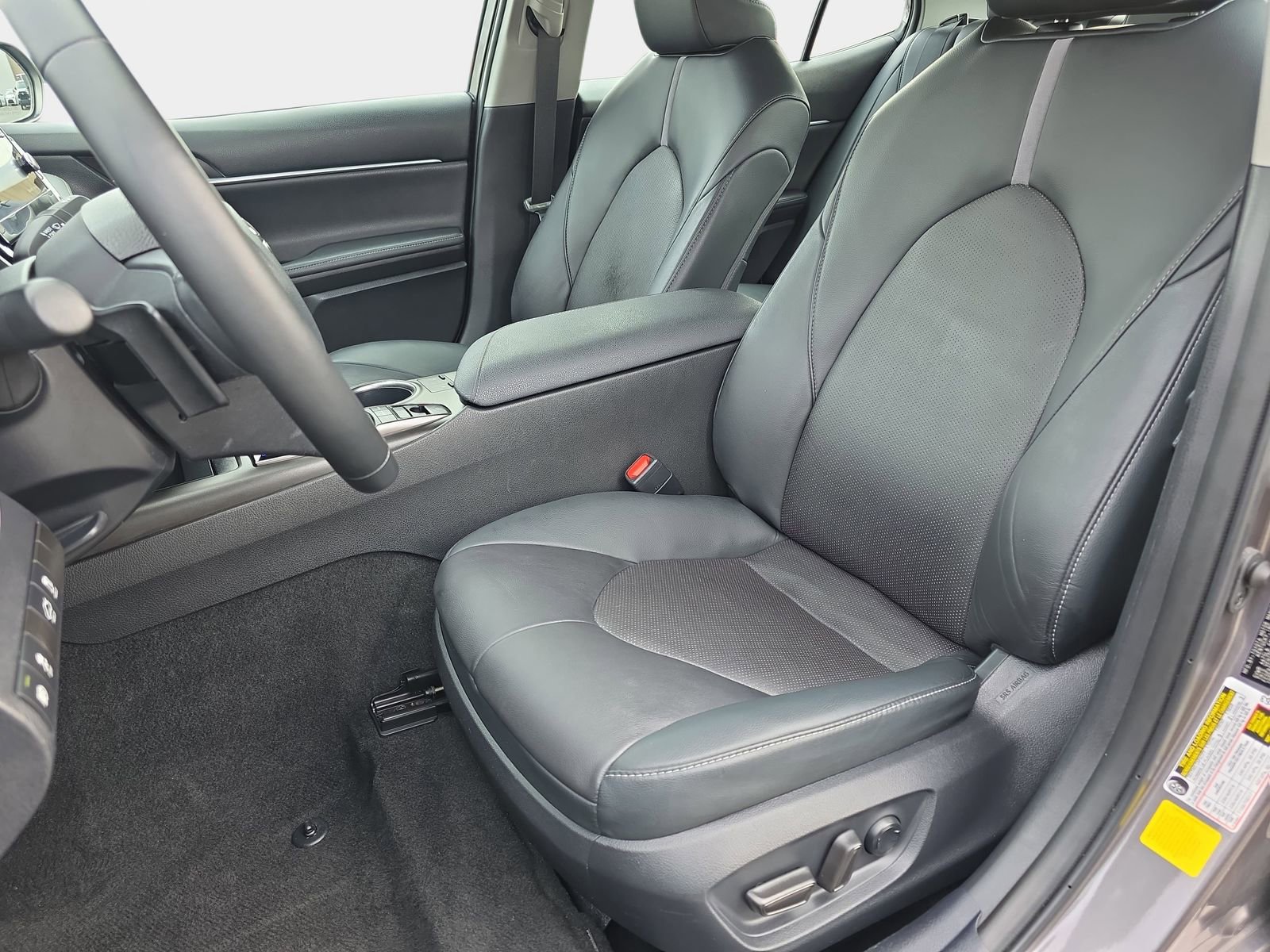 Used 2024 Toyota Camry XSE image 14