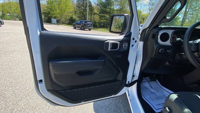 Used 2025 Jeep Wrangler Unlimited Sport AWD/4WD image 15