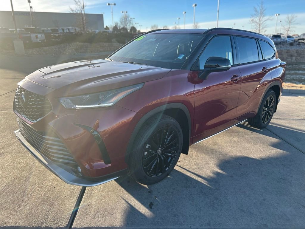 Used 2026 Toyota Highlander XSE image 3