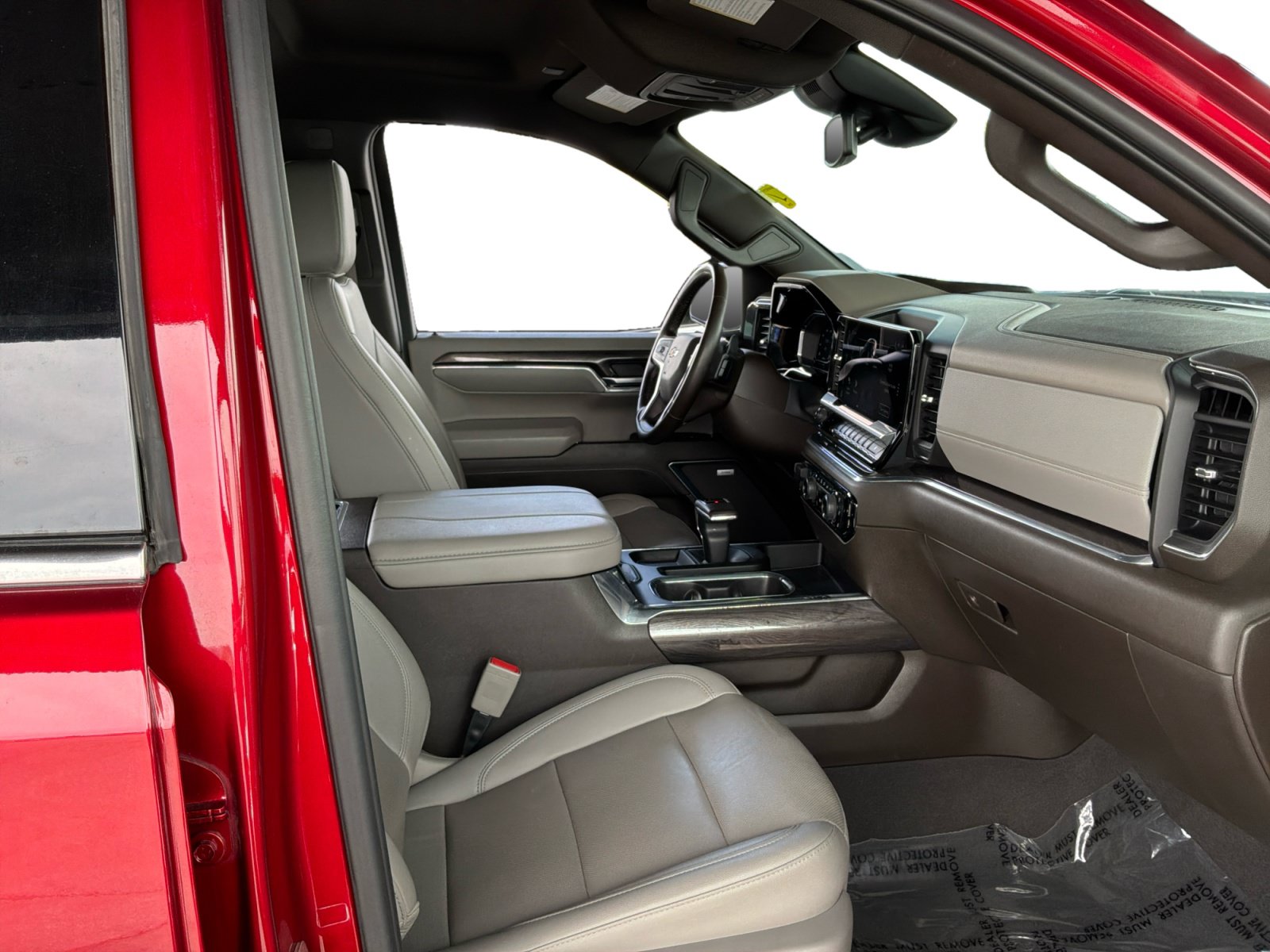 Used 2023 Chevrolet Silverado 1500 LTZ w/ Z71 Off-Road Package AWD/4WD image 15