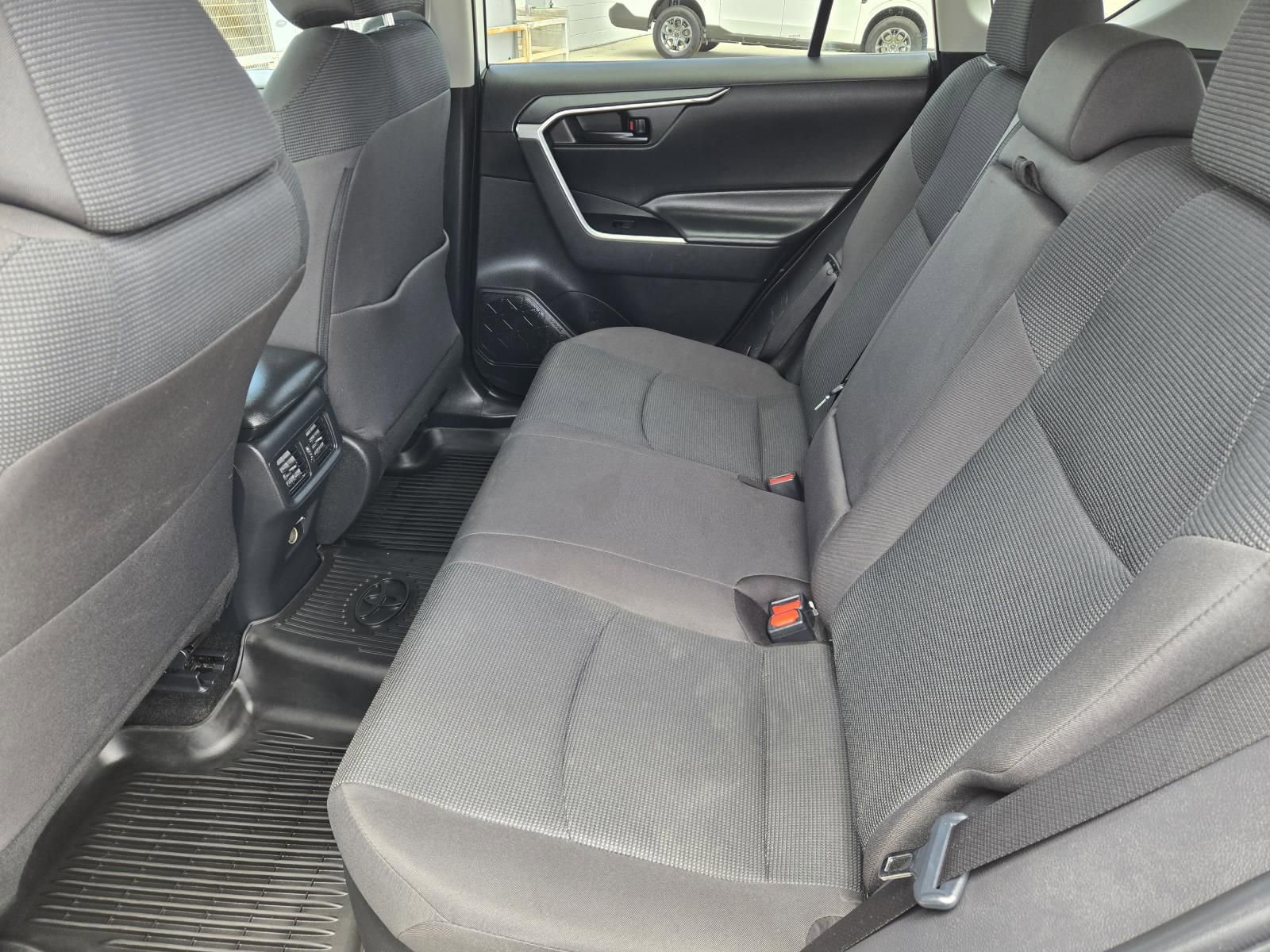 Used 2024 Toyota RAV4 LE AWD/4WD image 25