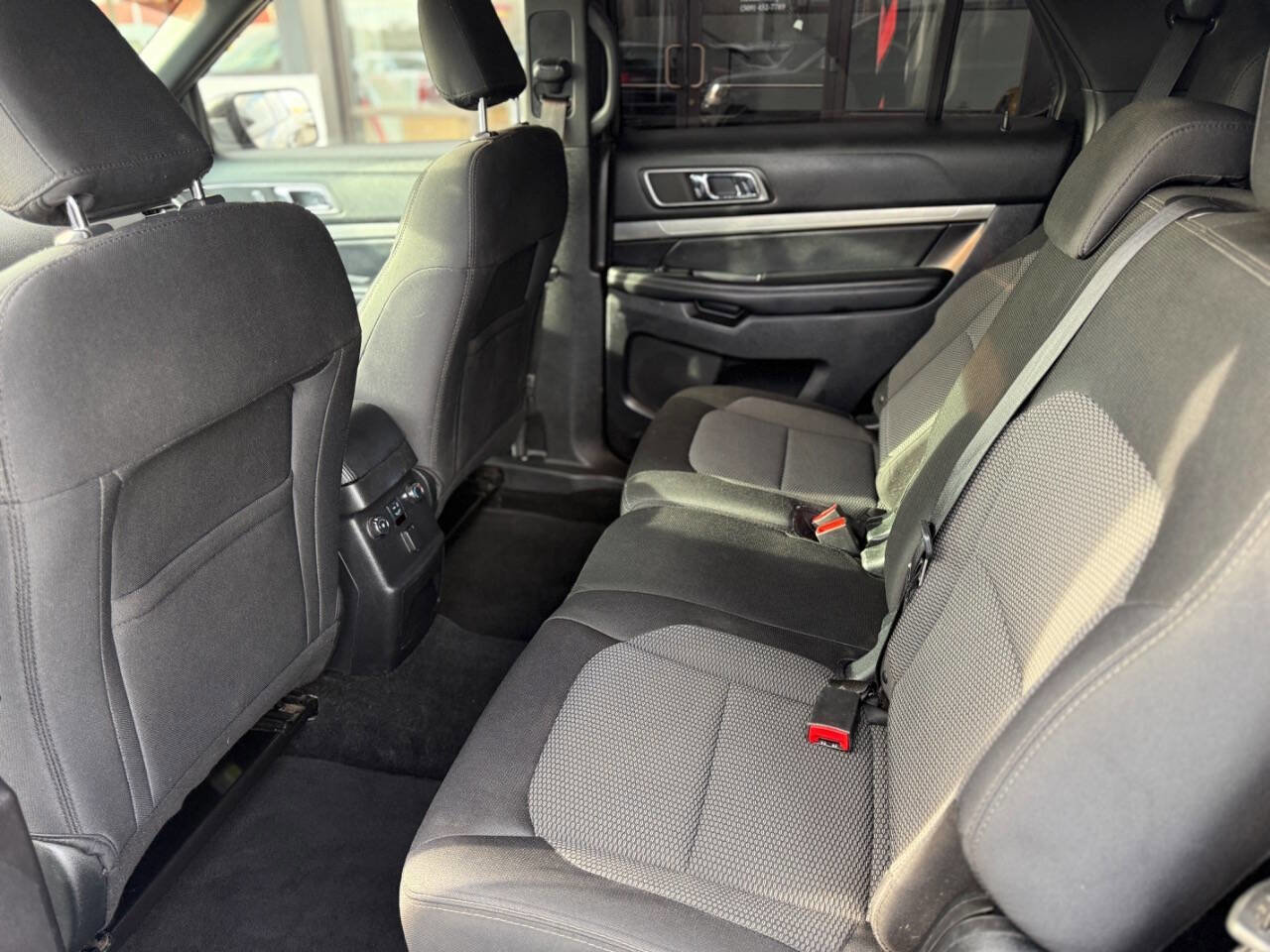 Used 2019 Ford Explorer XLT w/ Equipment Group 201A image 11