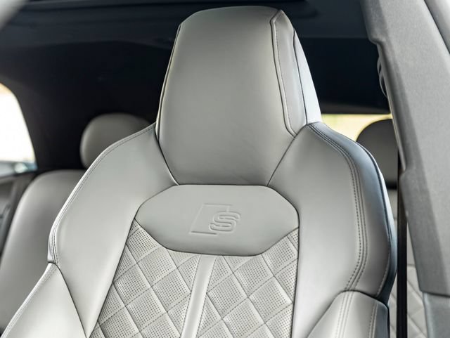 Used 2023 Audi SQ8 Premium Plus AWD/4WD image 16