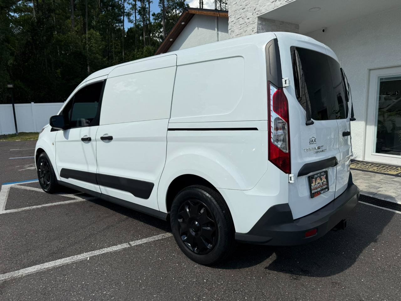 Used 2016 Ford Transit Connect XLT FWD image 3