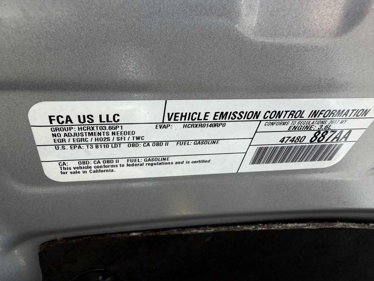 Used 2017 Chrysler Pacifica LX FWD image 26