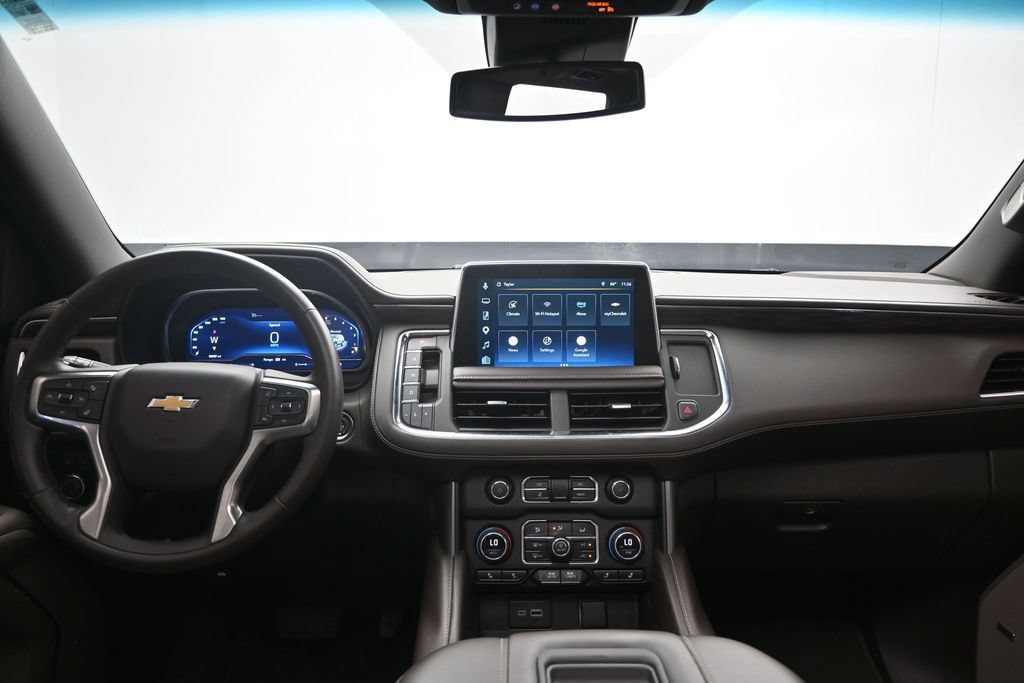 Used 2023 Chevrolet Tahoe LT w/ Luxury Package RWD image 19