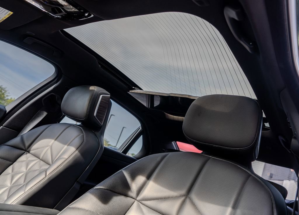 Used 2023 BMW 740i RWD image 17