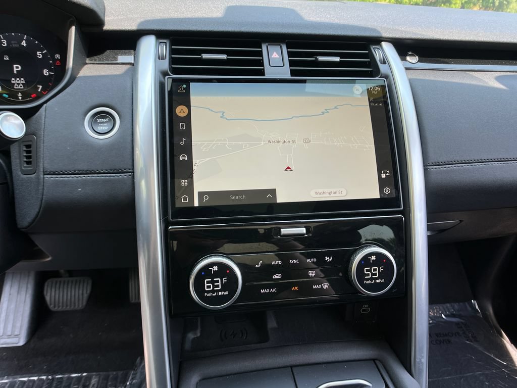 Used 2024 Land Rover Discovery S AWD/4WD image 16