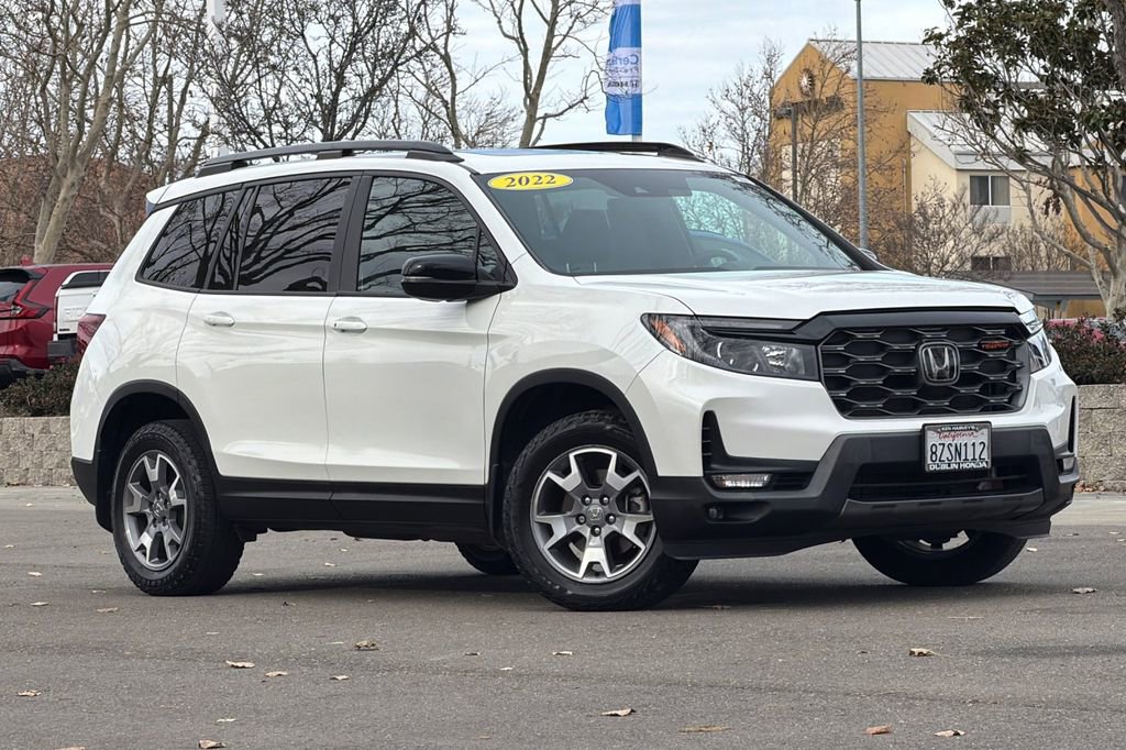 Used 2022 Honda Passport TrailSport image 2