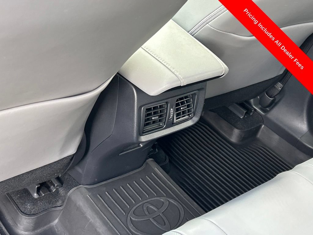 Used 2023 Toyota Venza Limited AWD/4WD image 14