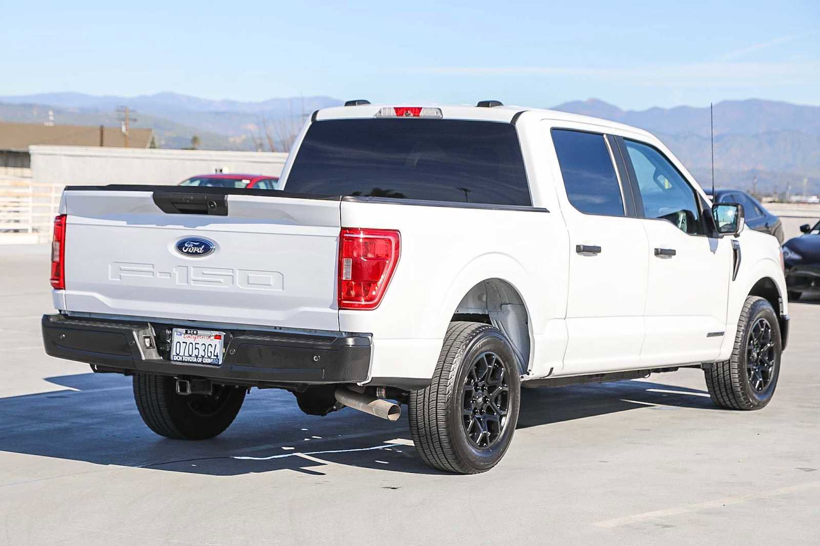 Used 2022 Ford F150 XL w/ Trailer Tow Package image 5