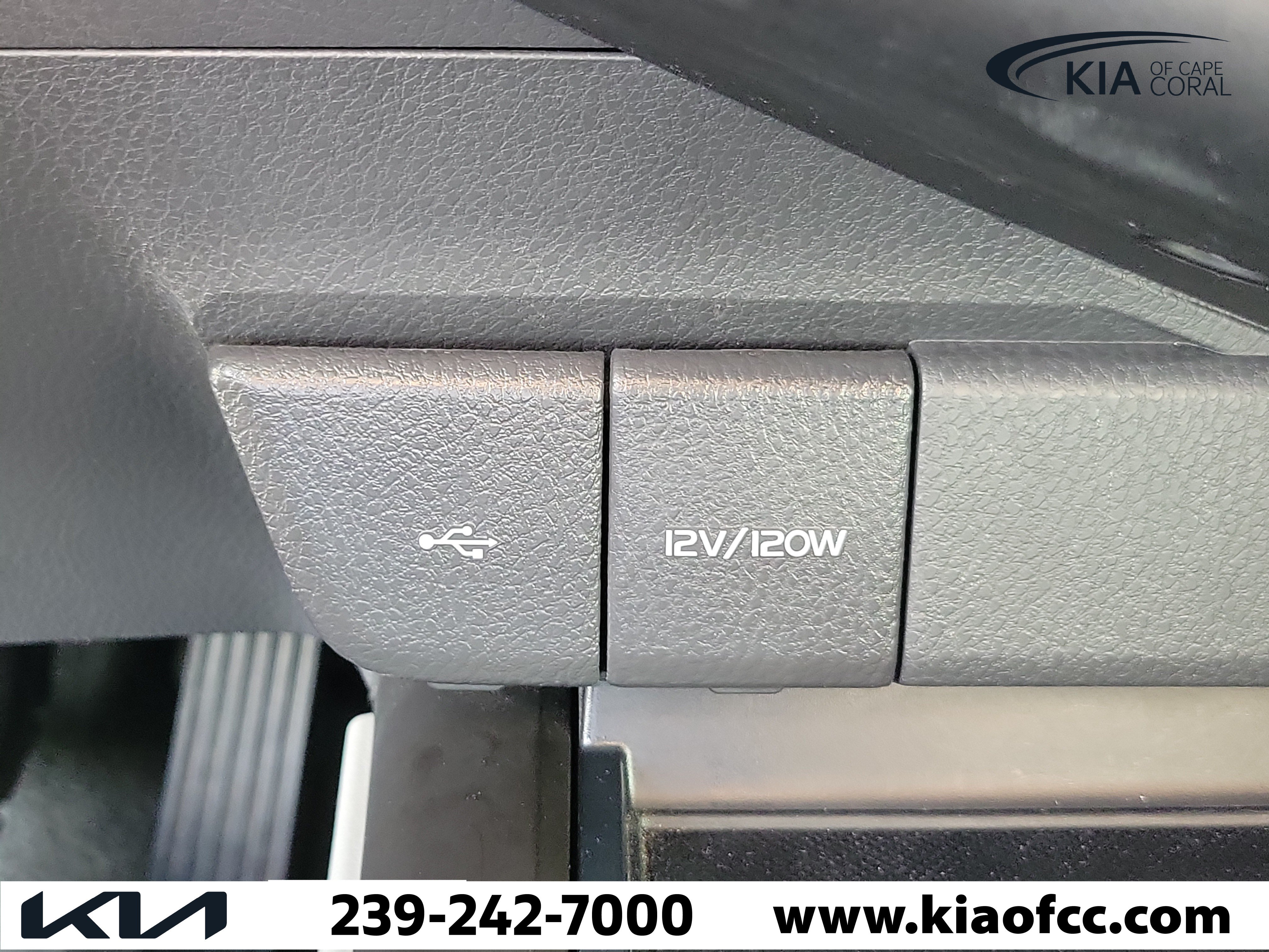 Used 2023 Toyota Camry SE FWD image 28