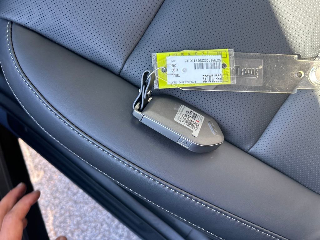 New 2025 Kia Telluride S image 32