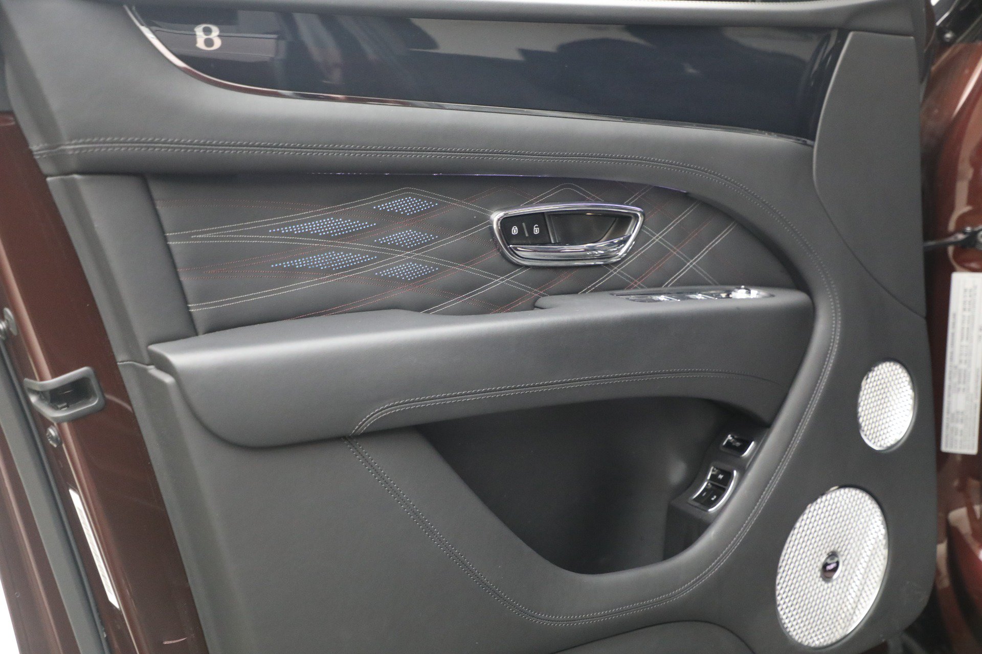 Certified 2024 Bentley Bentayga Extended Wheelbase AWD/4WD image 18