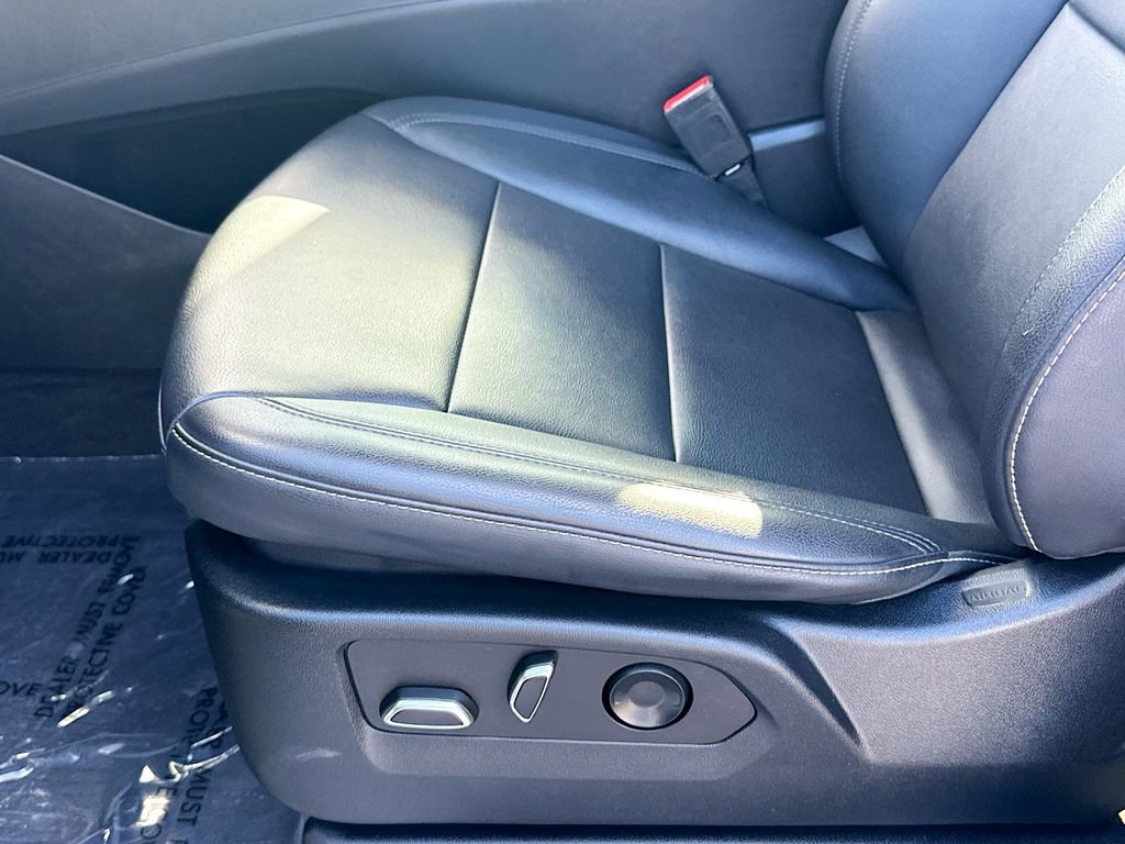 Used 2022 Cadillac Escalade Luxury image 19