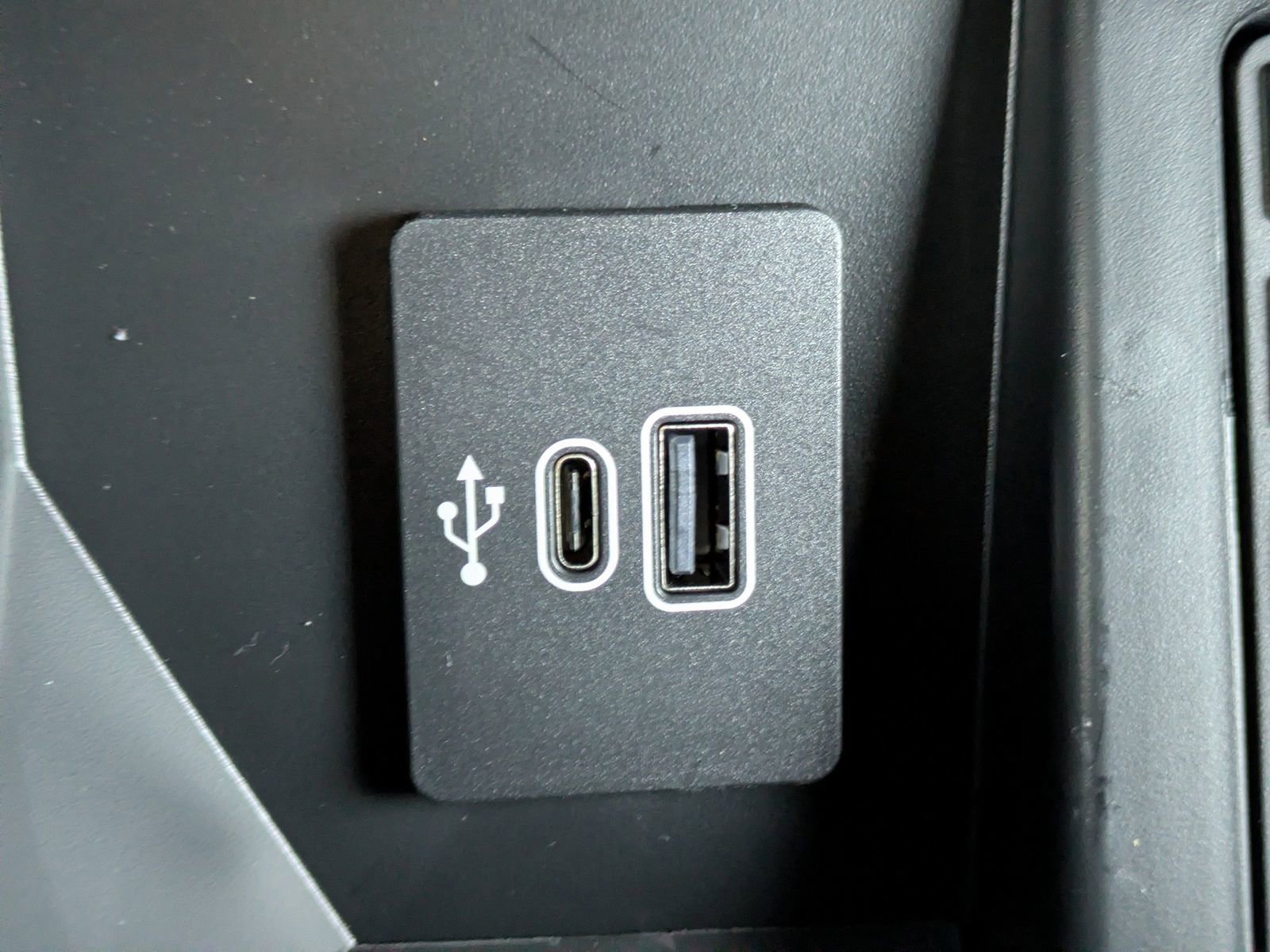 New 2025 Ford F150 Lightning Platinum image 27