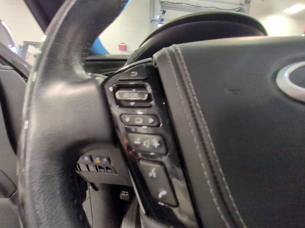 Used 2021 INFINITI QX80 Sensory w/ All-Season Package image 13